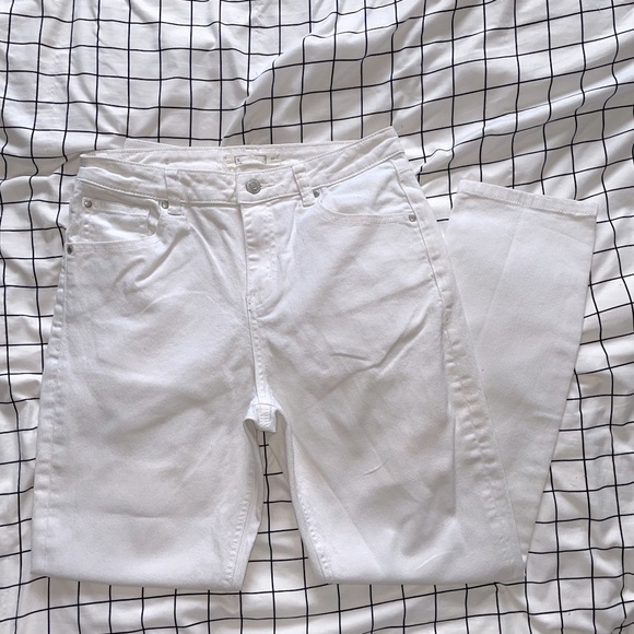 Super Cute White Jeans!! - Picture 5 of 5
